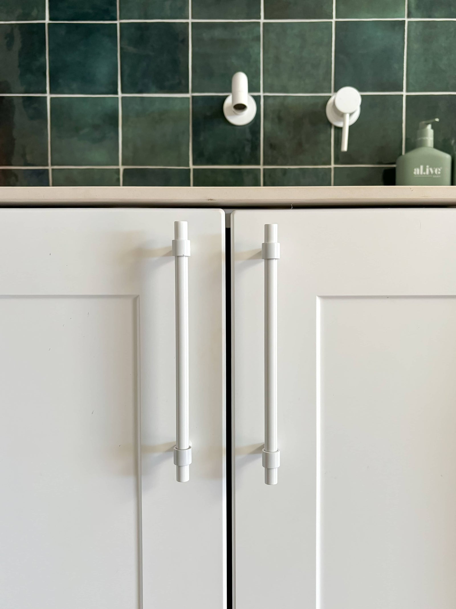 Choosing the Right Door Handles for Your White Doors