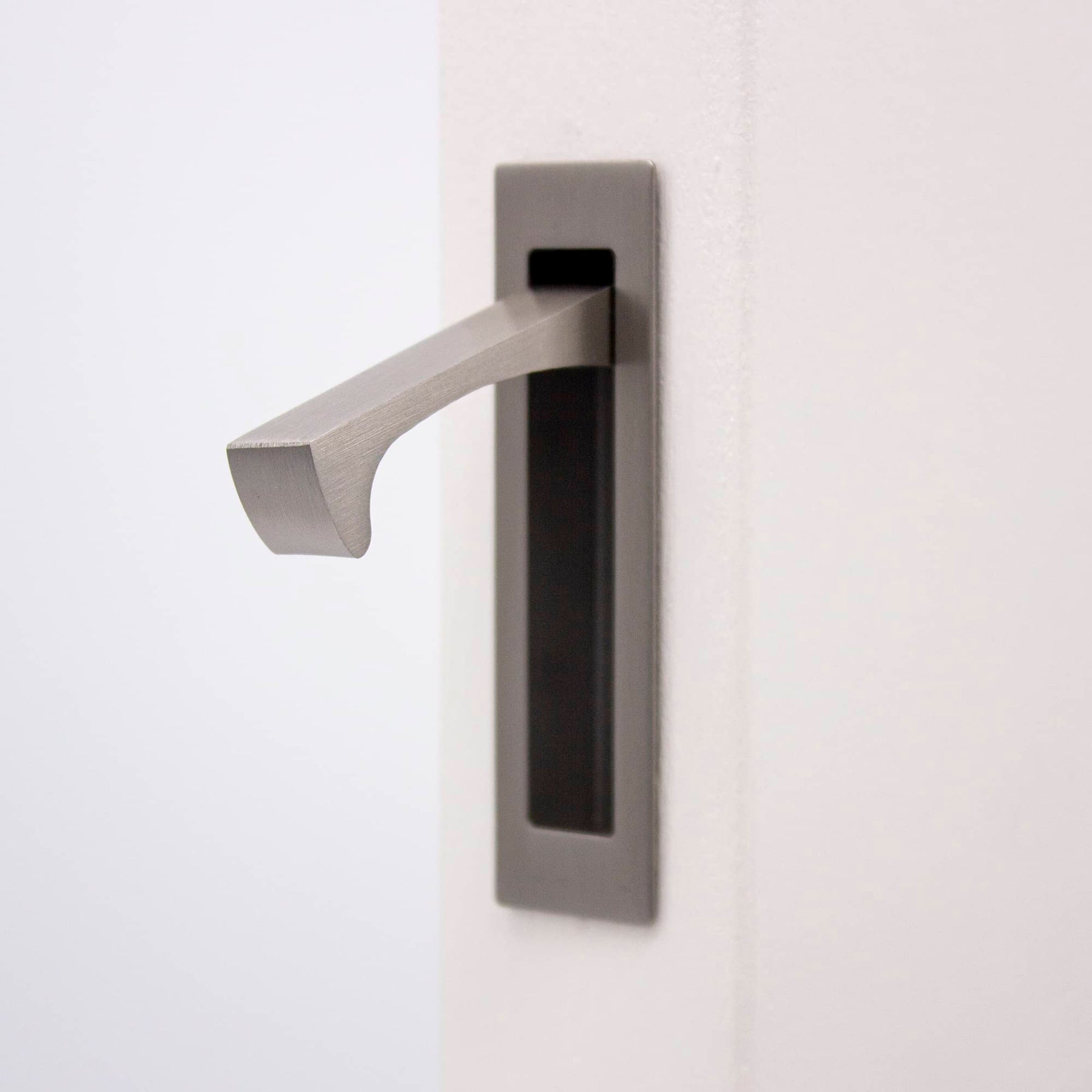 Edge & Finger Pulls