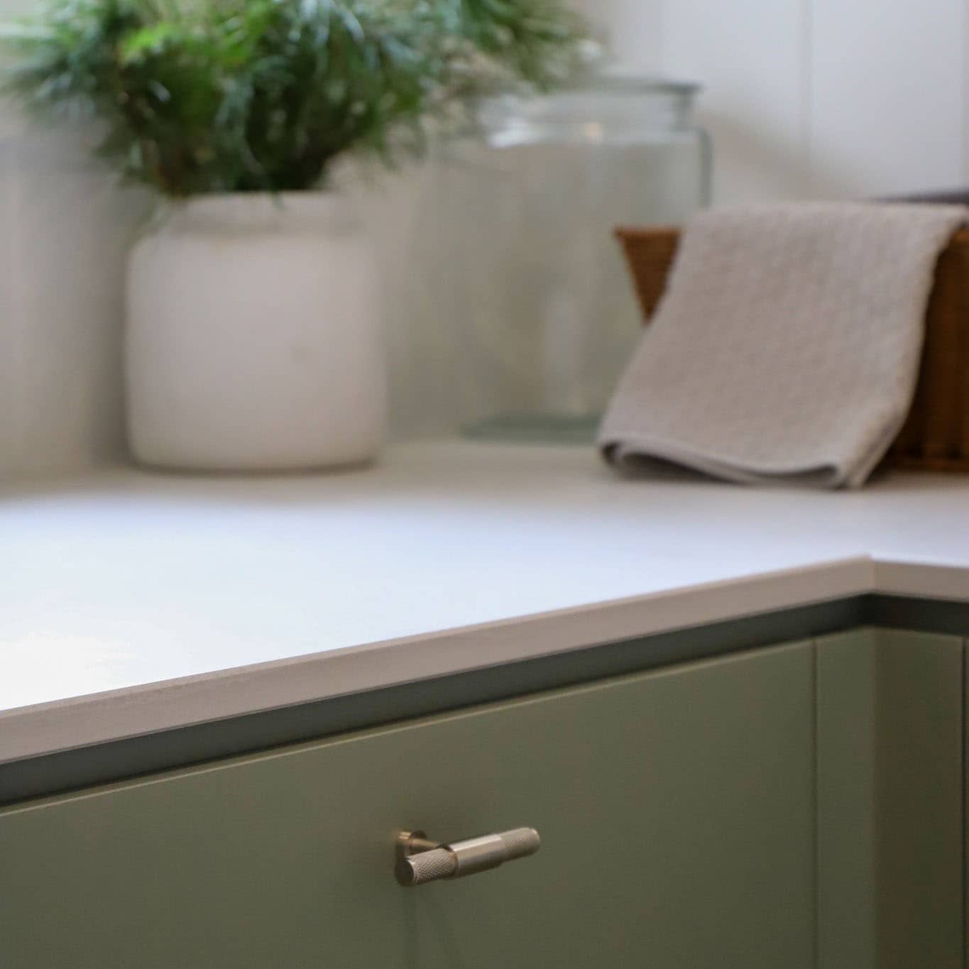 Brushed Nickel Knurled Cabinet T-Bar Pull - Miranda | Manovella