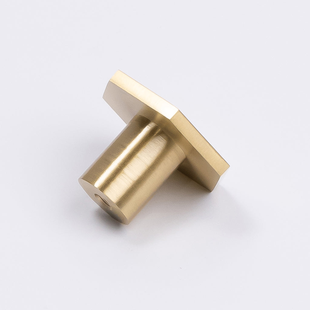 Brusso Small Brass Knobs